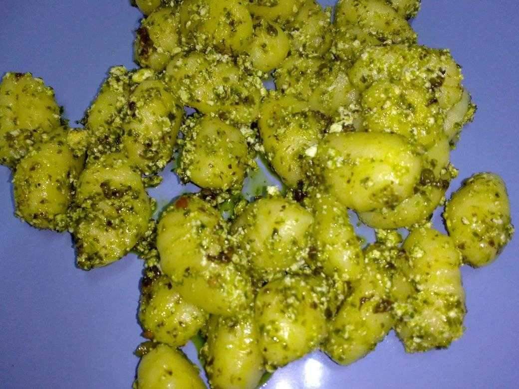 Gnocchi with pesto.