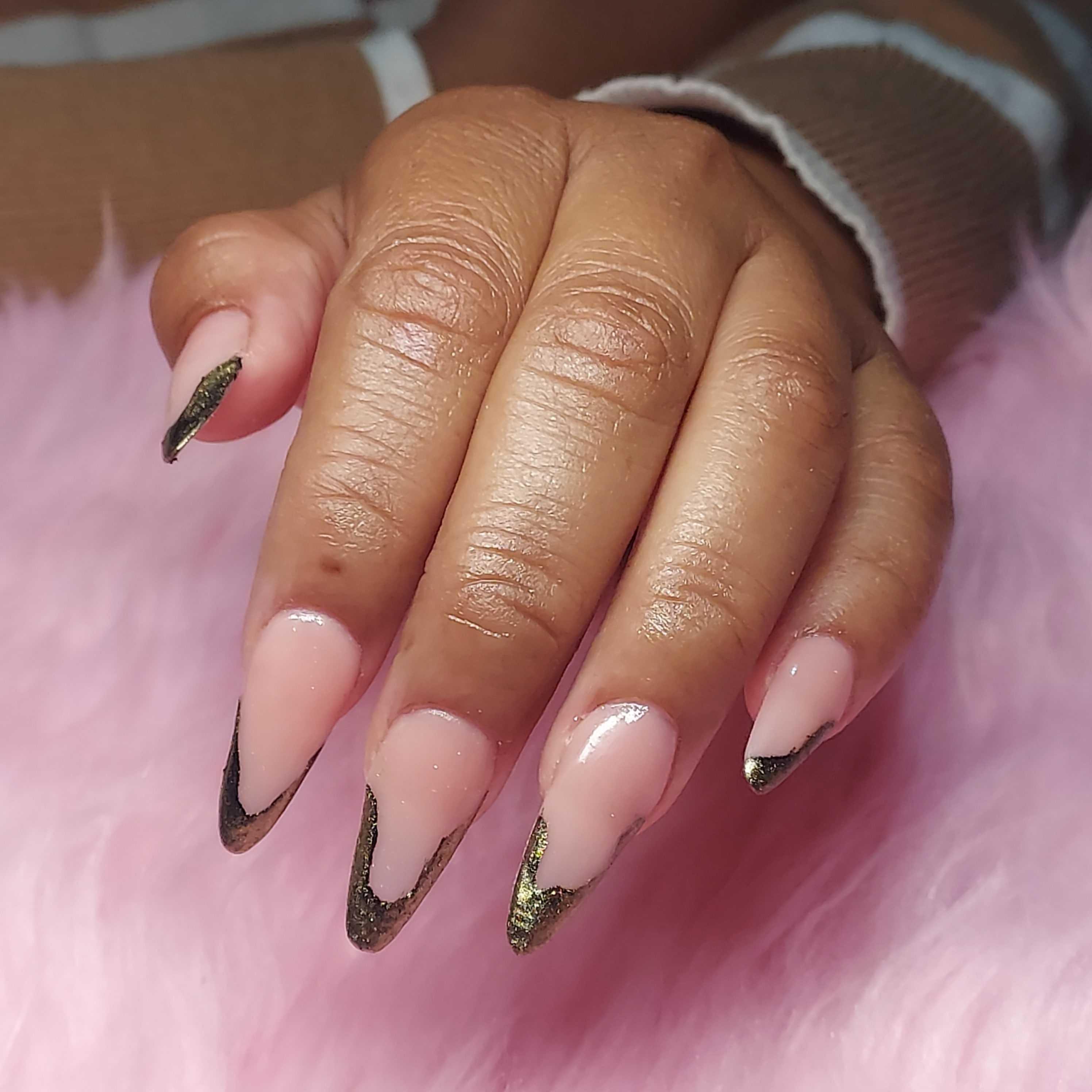 Claudia Mendoza Nail Studio