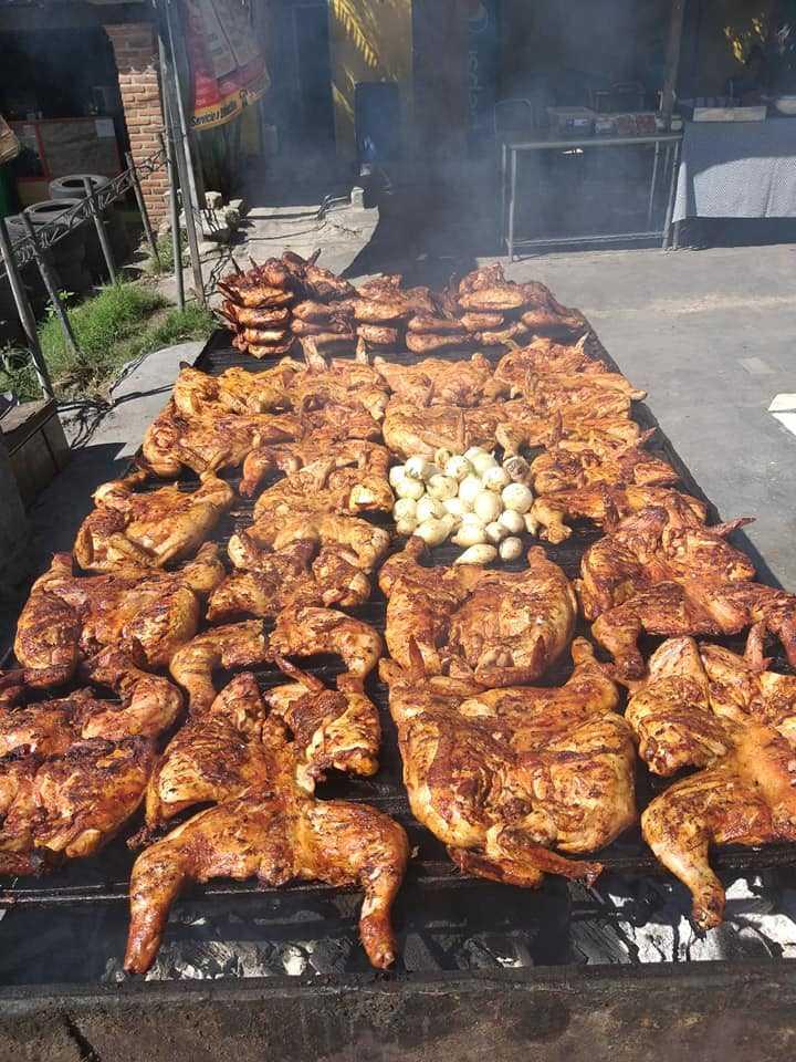 Pollos Asados Al Carbón “Don David”
