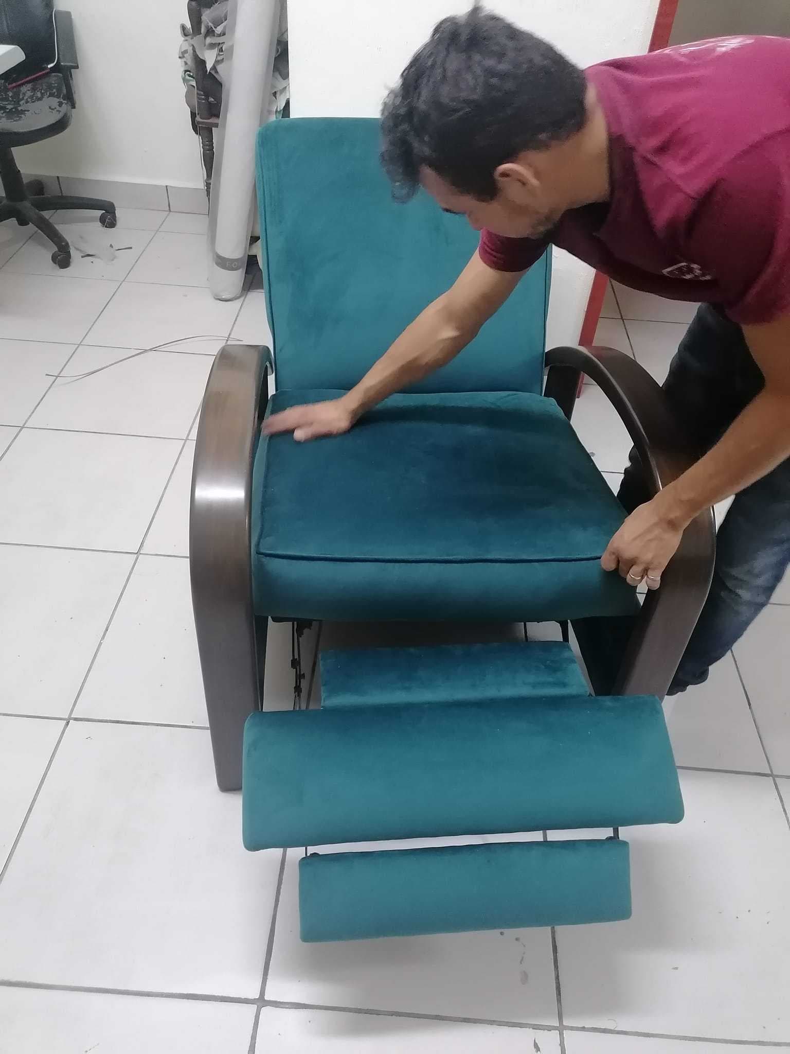 Lake’s Quality Upholstery